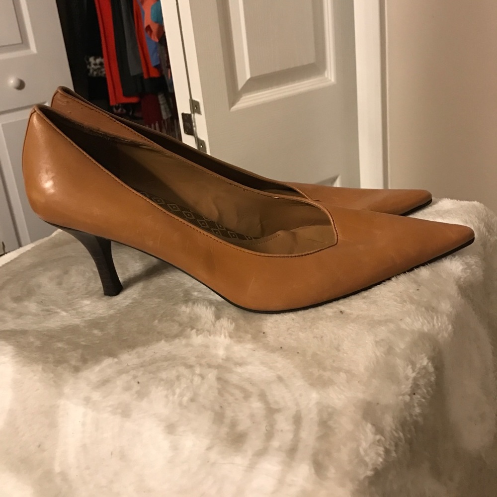 Camel color Enzo Angiolini 3" pumps GUC